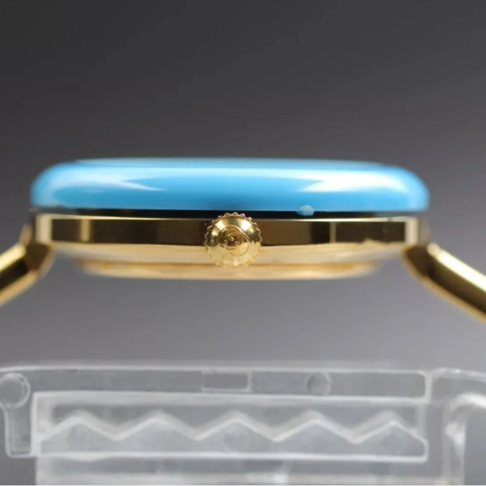 GUCCI Iconic Statement Watch SO fUN!! - Picture 7 of 8